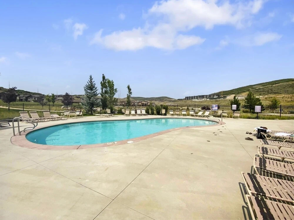 High Meadow Retreat 3 Bedroom Townhouse by Redawning
