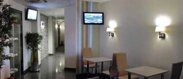 Ave Hotel