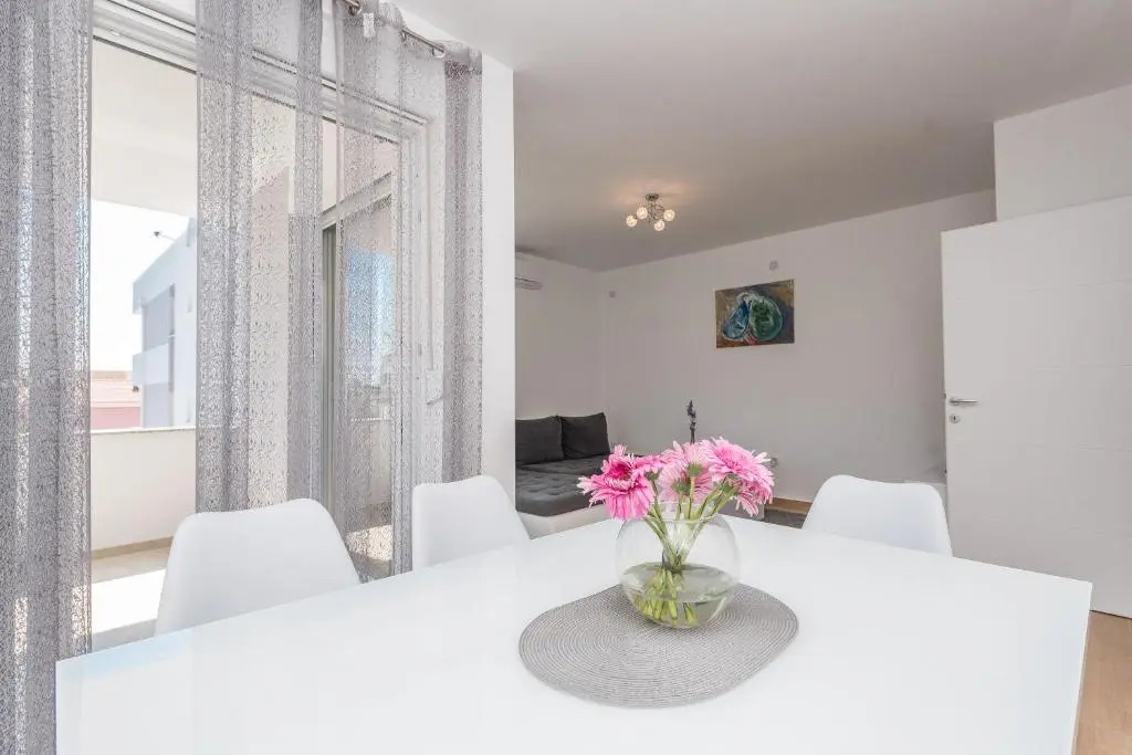 Villa Star 6 luxury apartment with a pool
