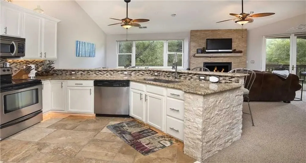380 E. Hurd Lane 2 Bedrooms 2 Bathrooms Townhouse