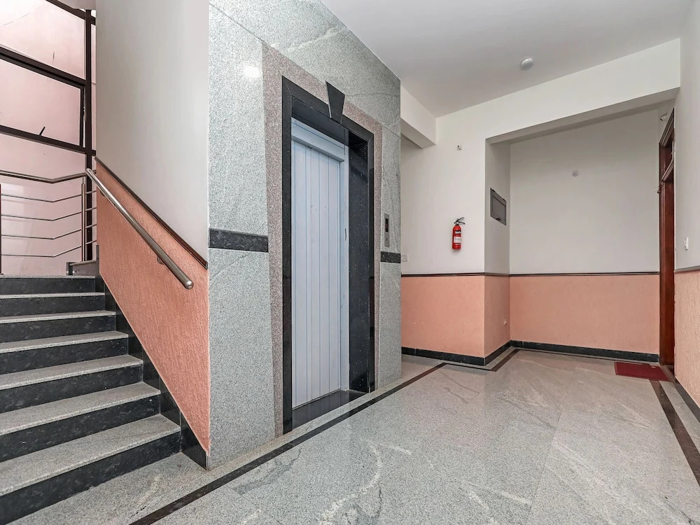 OYO 10026 Hotel Kings Suites