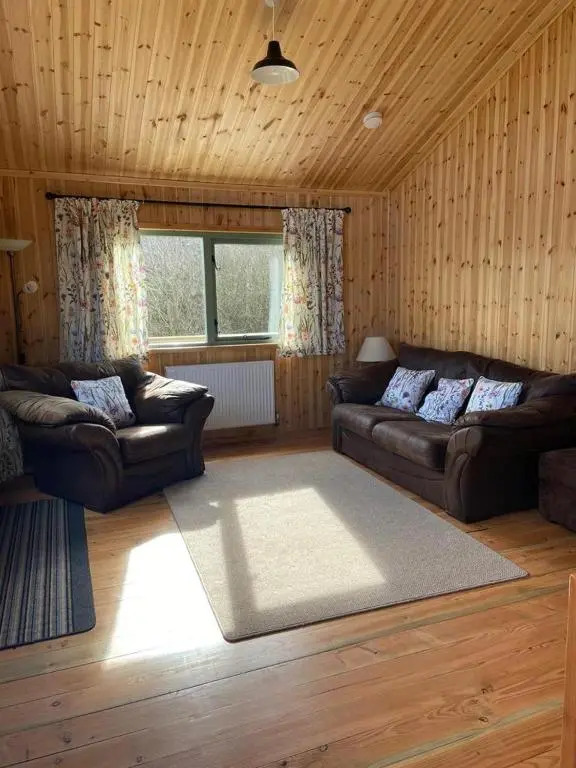 Rural Wood Cabin - less than 3 miles from St Ives