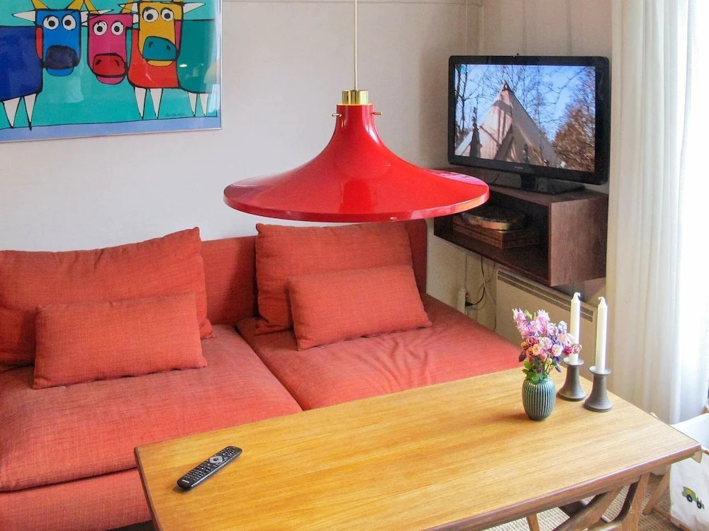 Seaside Holiday Home for 4 in Askeby