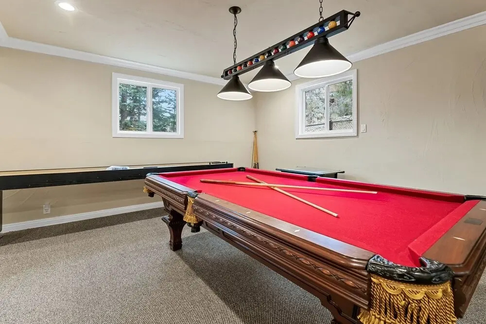 31 - Serenity Pines 4 Bedroom Home by Redawning