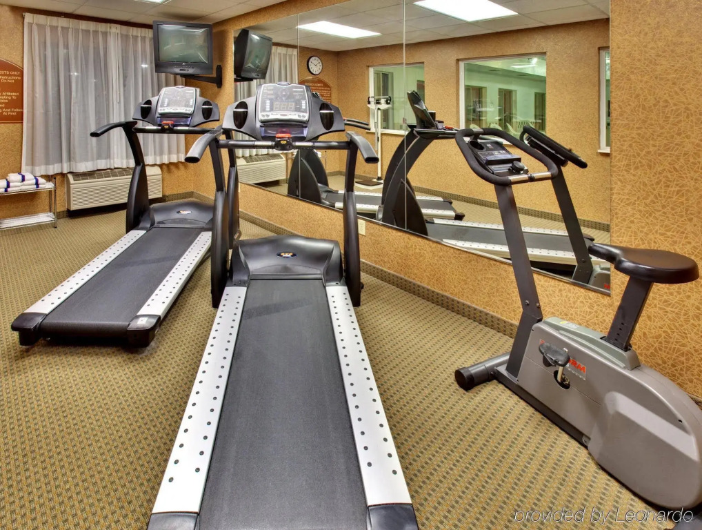 Holiday Inn Express & Suites Clinton by IHG