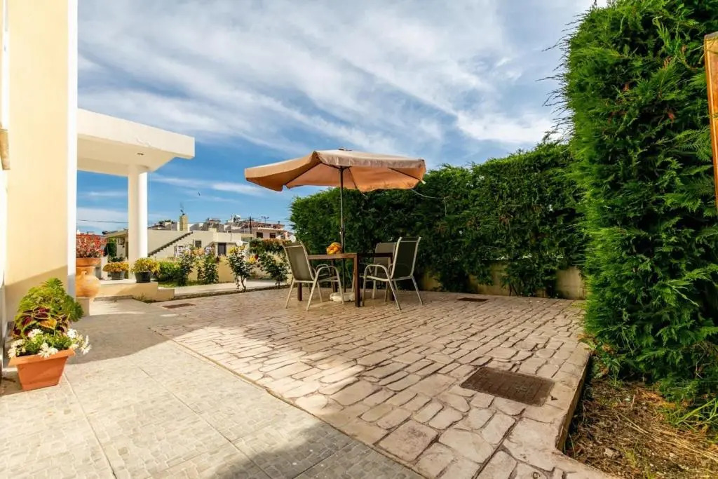 Rose Garden House