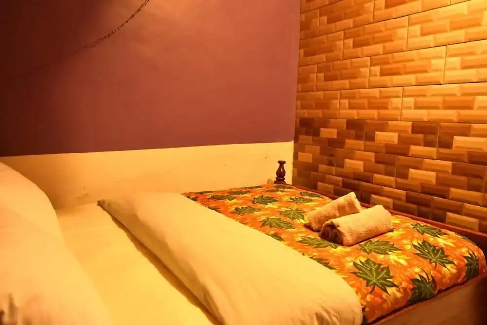 Room in B&B - Amahoro Guest House - Single Room With Shower