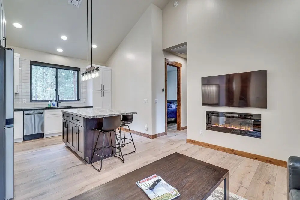 Contemporary & Cozy! Pinetop Country Club Casita