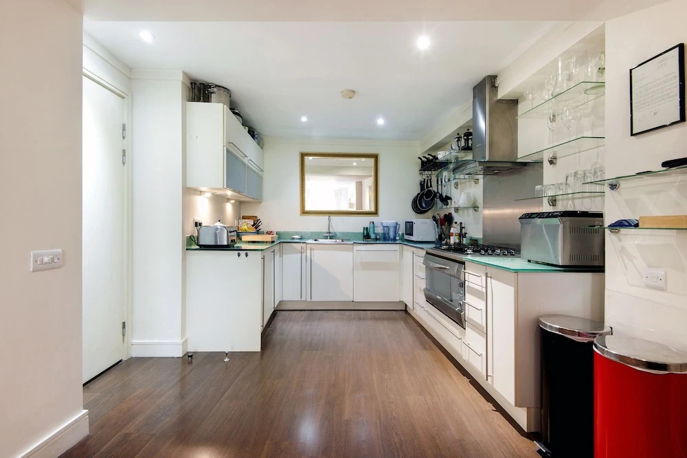 Prestigious Putney home by the River Thames