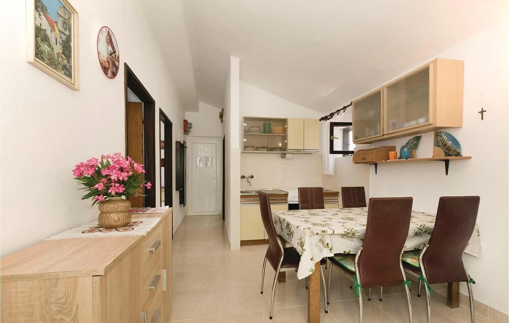 Awesome Home in Jadrija With Wifi and 2 Bedrooms