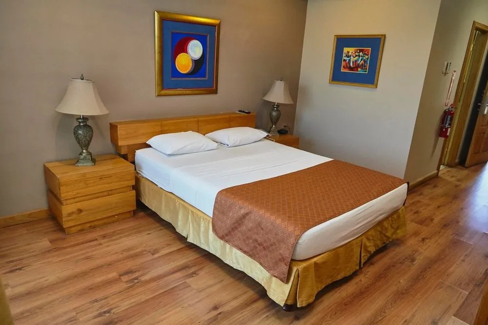Tradewinds Hotel