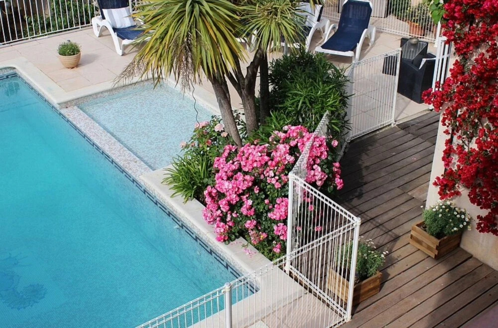 A Gorgeous, 2-bedroom Apartment in a Villa With Beautiful sea View and