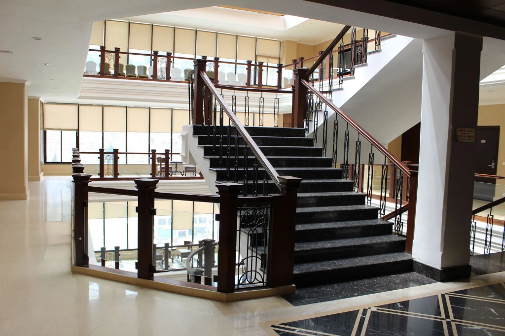 Ariya Hotel
