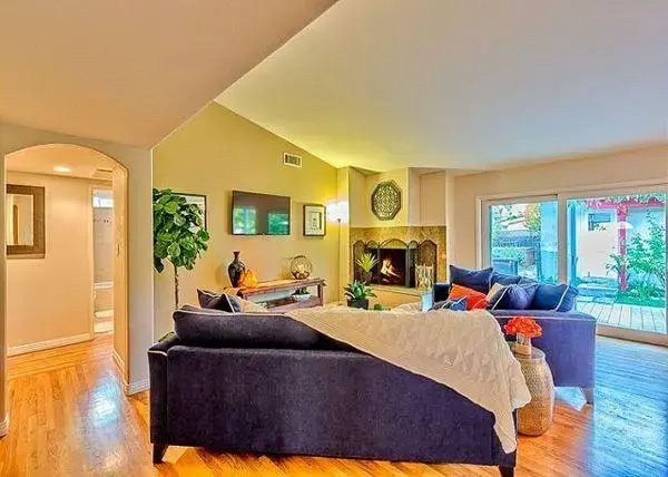 Three Bedroom Poolside in Pacific Beach