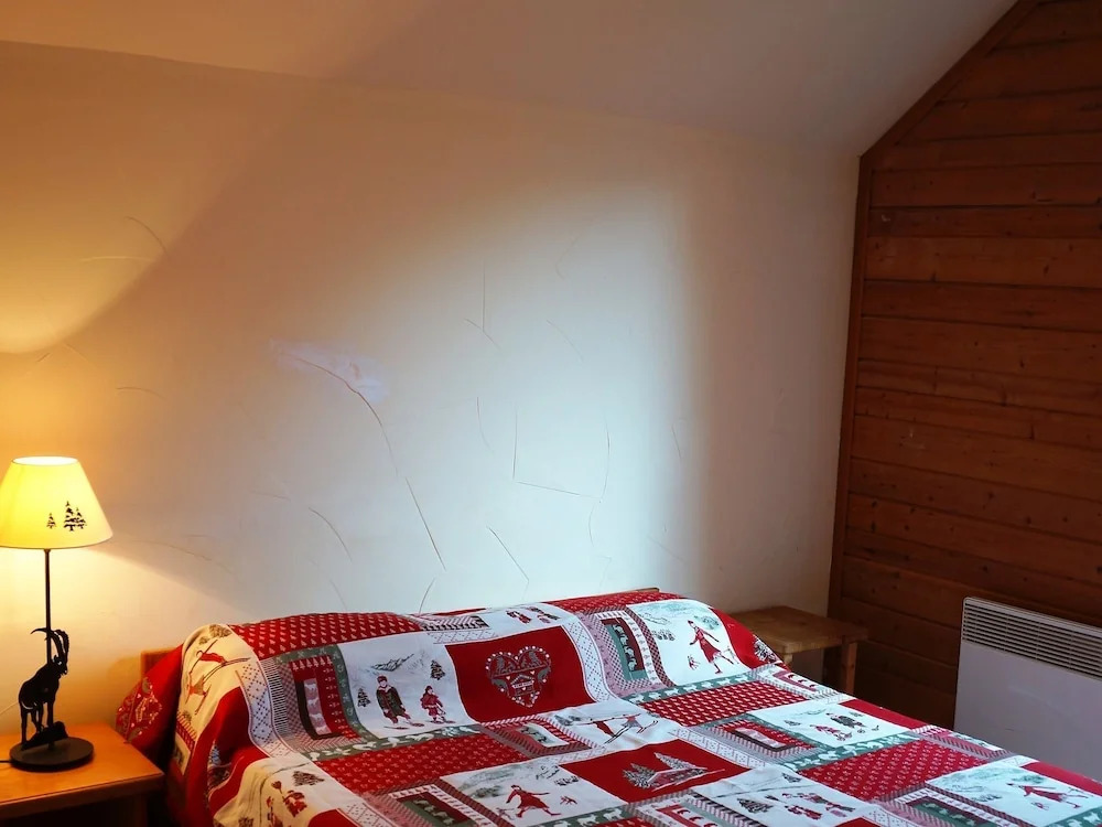 Beautiful Chalet on the Edge of the Center of Pra Loup