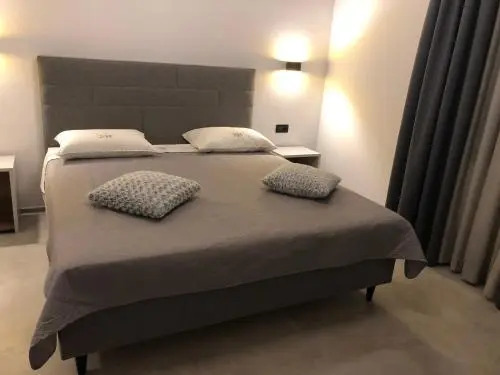 Apartments & Room Piutti