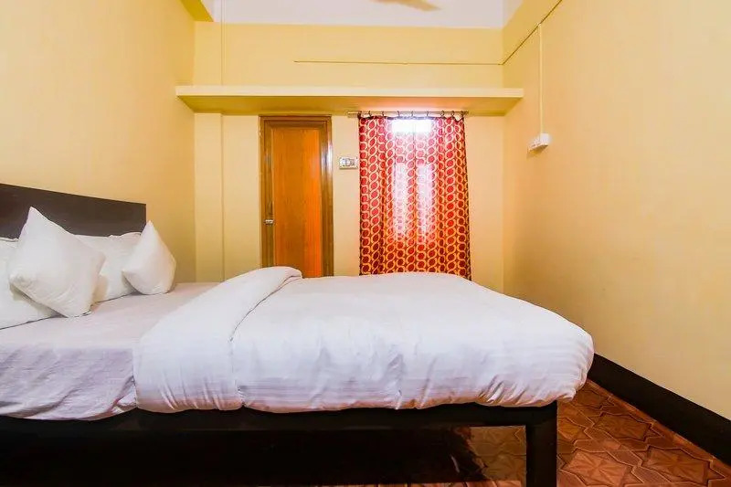 SPOT ON 37537 Hotel Paradise Inn