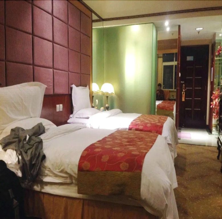 Kunming He Ri Jun Hotel