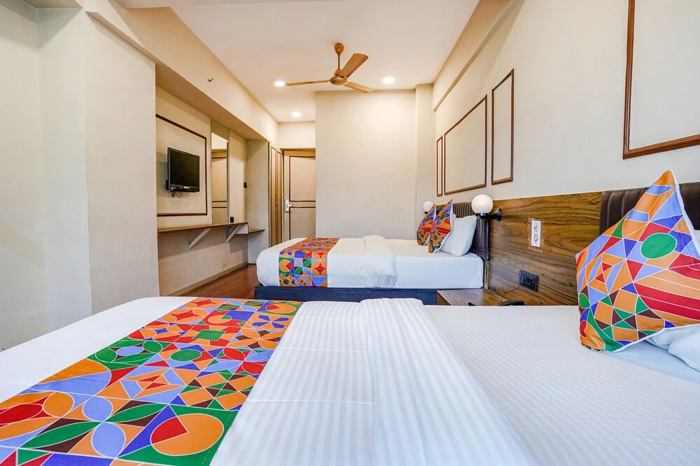 Fabhotel Crescent