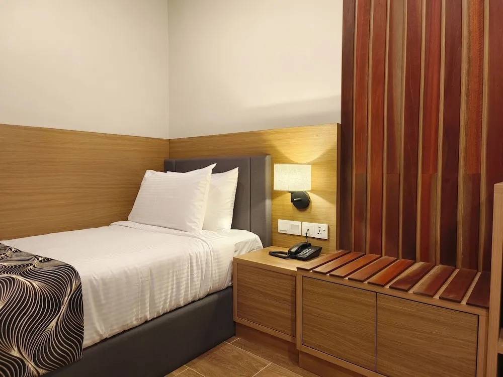 ZOOM HOTEL