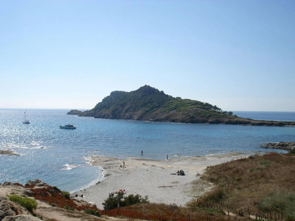 Holiday home with shared pool and 200 m from the beach, Sainte-Maxime
