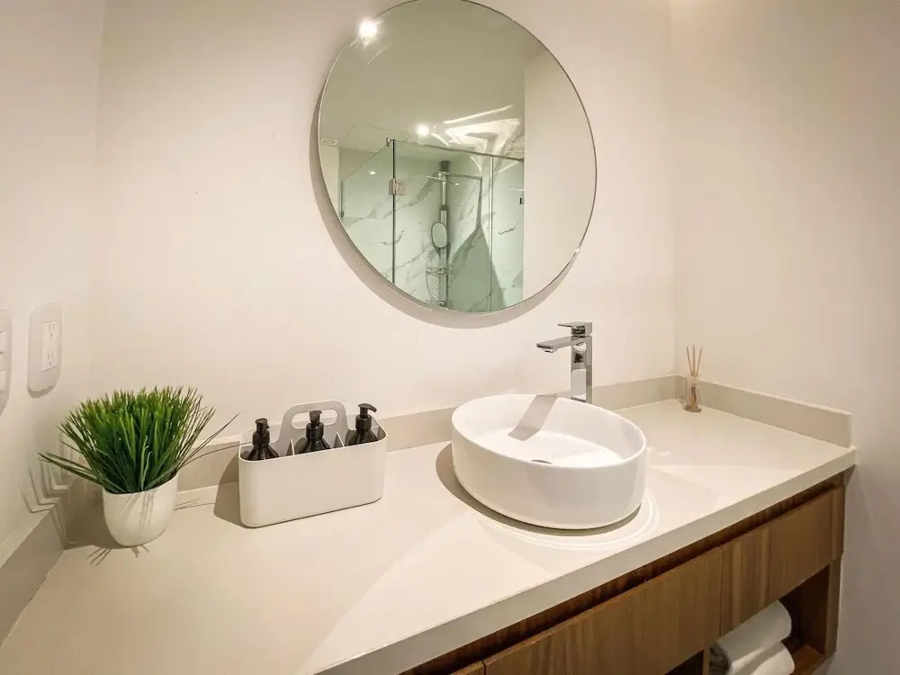 A Unique Fusion of Convenience and Luxury Stunning 3 BR Penthouse With Private Pool