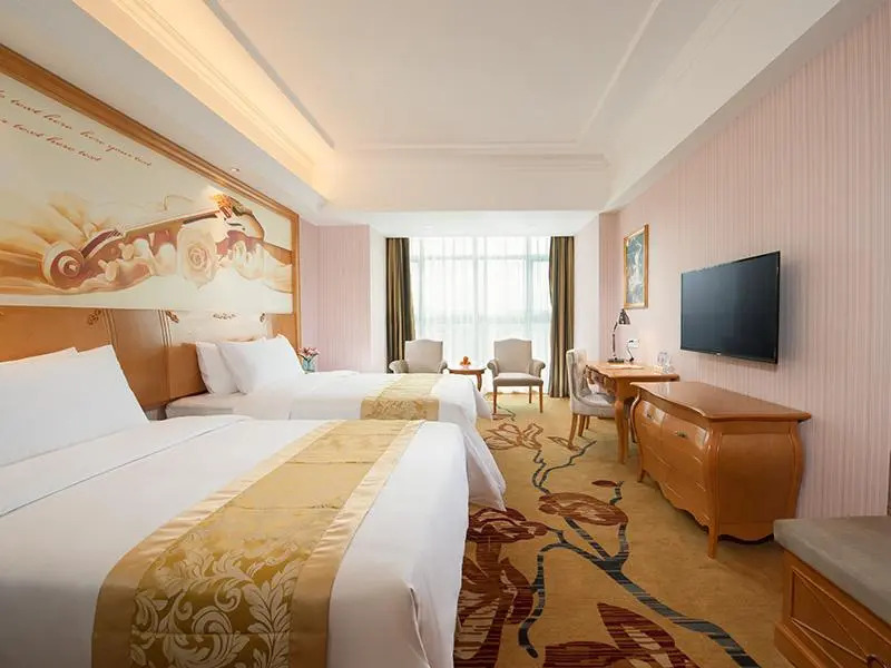 Vienna Hotel Guangdong Shaoguan Nanxiong Time Square