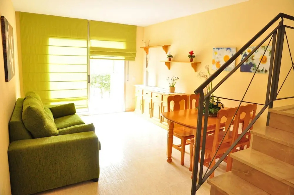 Cambrils Pool View House for 6 Guests