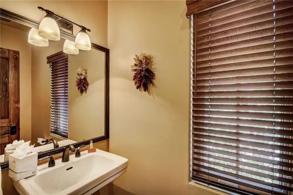 The Sunrise Retreat, 2 Bedrooms, Fireplace, Wifi, Jetted Tub, Sleeps 6