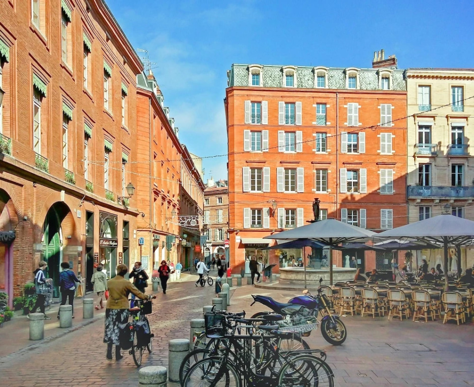 Studio in Toulouse, With Wonderful City View, Furnished Balcony and Wifi