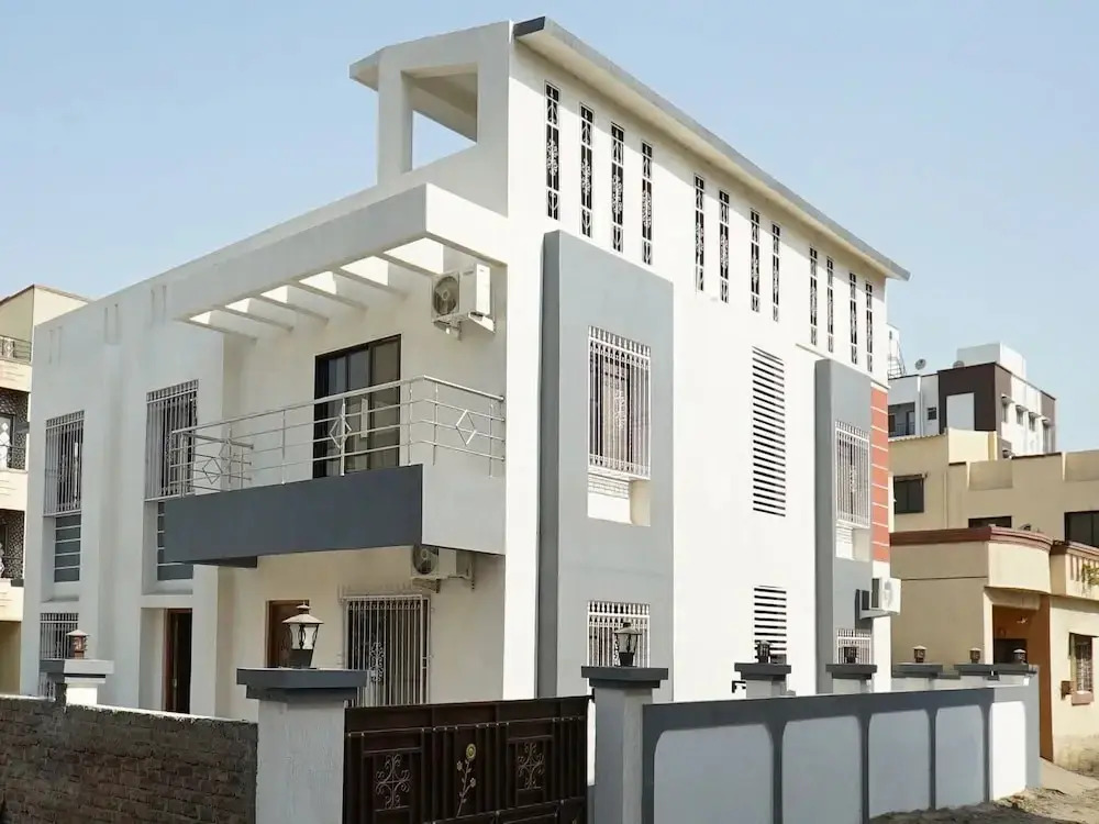 HOTEL RAJANIGANDHA home stay