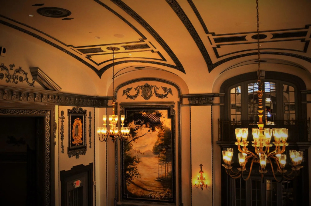 The Tudor Arms Hotel Cleveland - a DoubleTree by Hilton