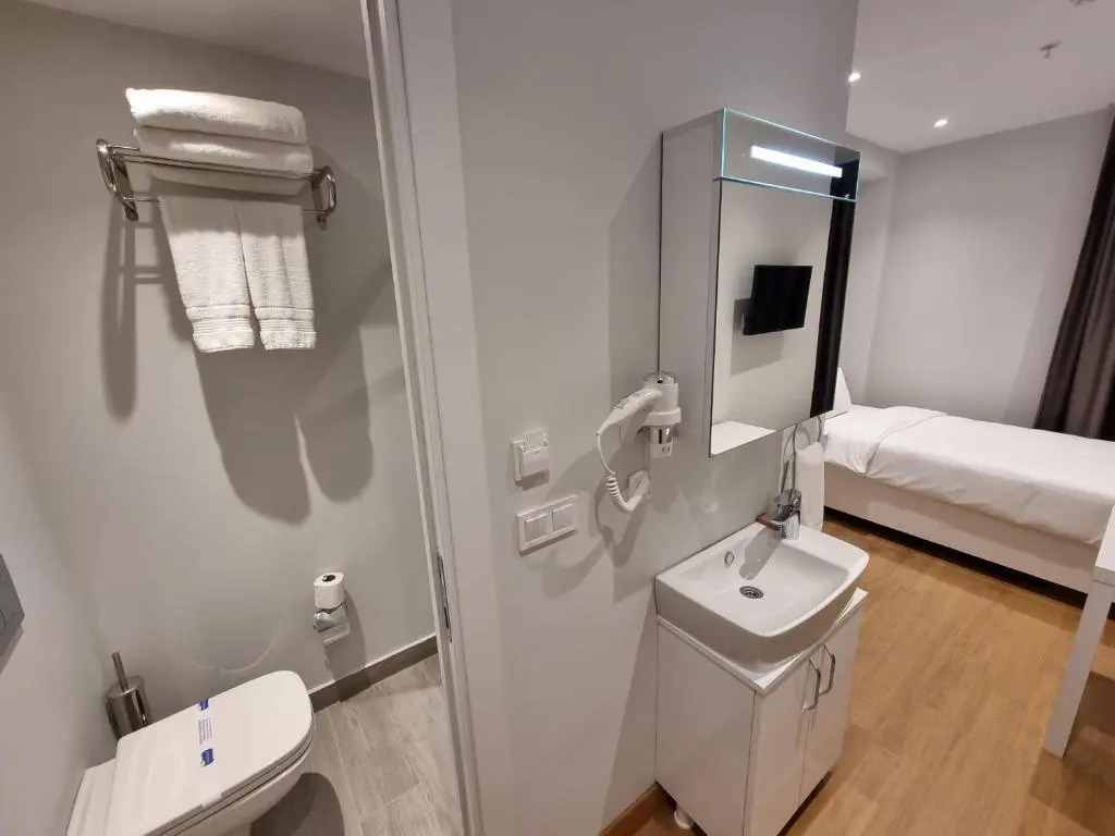 10m2 Hotel