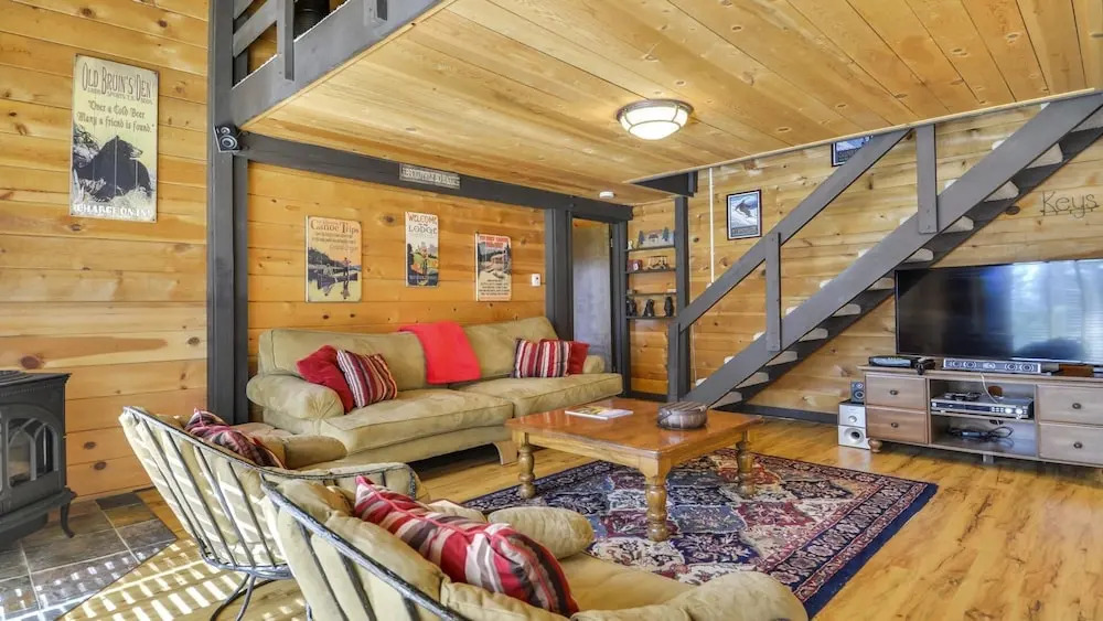 Cluster Cabin 26
