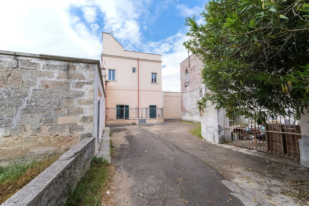 Casina Farnarari by BarbarHouse