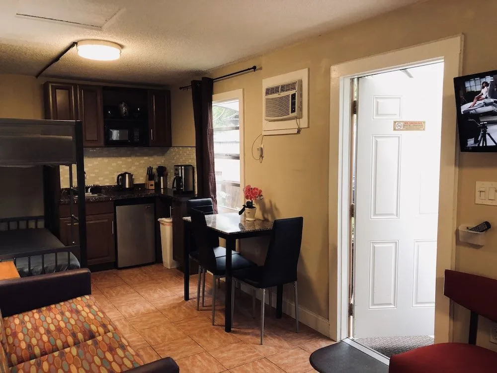 Sheridan Hostel