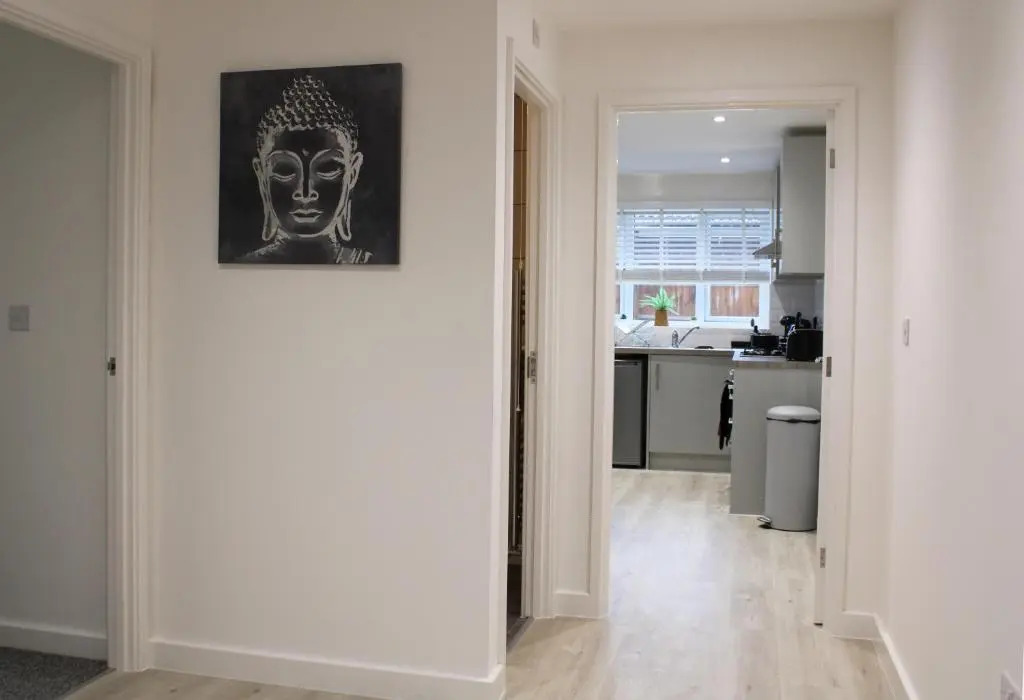 Low Cost, 4 Bed with Parking & Large Garden 07
