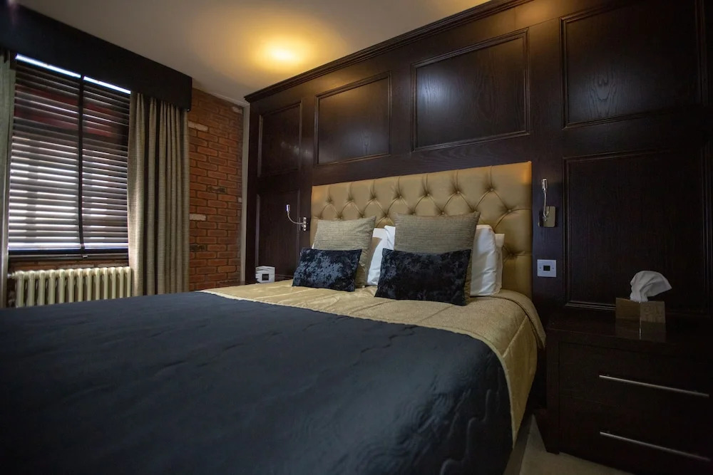 The Crown Hotel Southwell