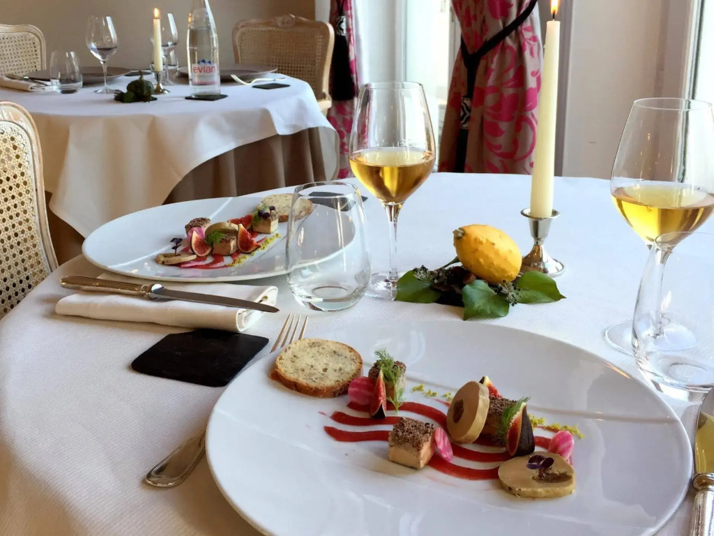 Logis Hotel Restaurant Le Cheval Blanc