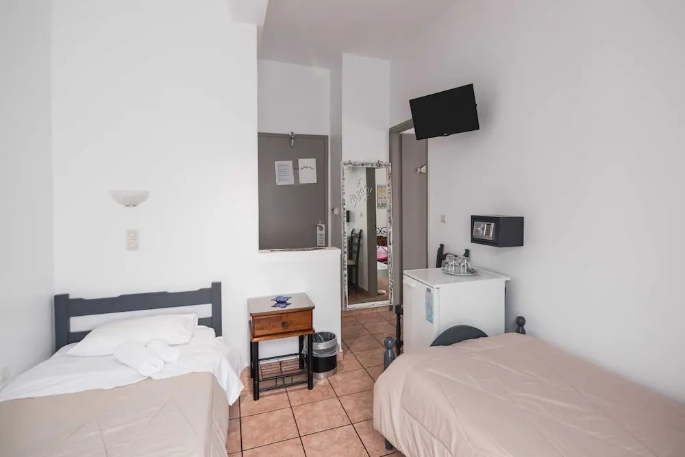 Madaky Hotel