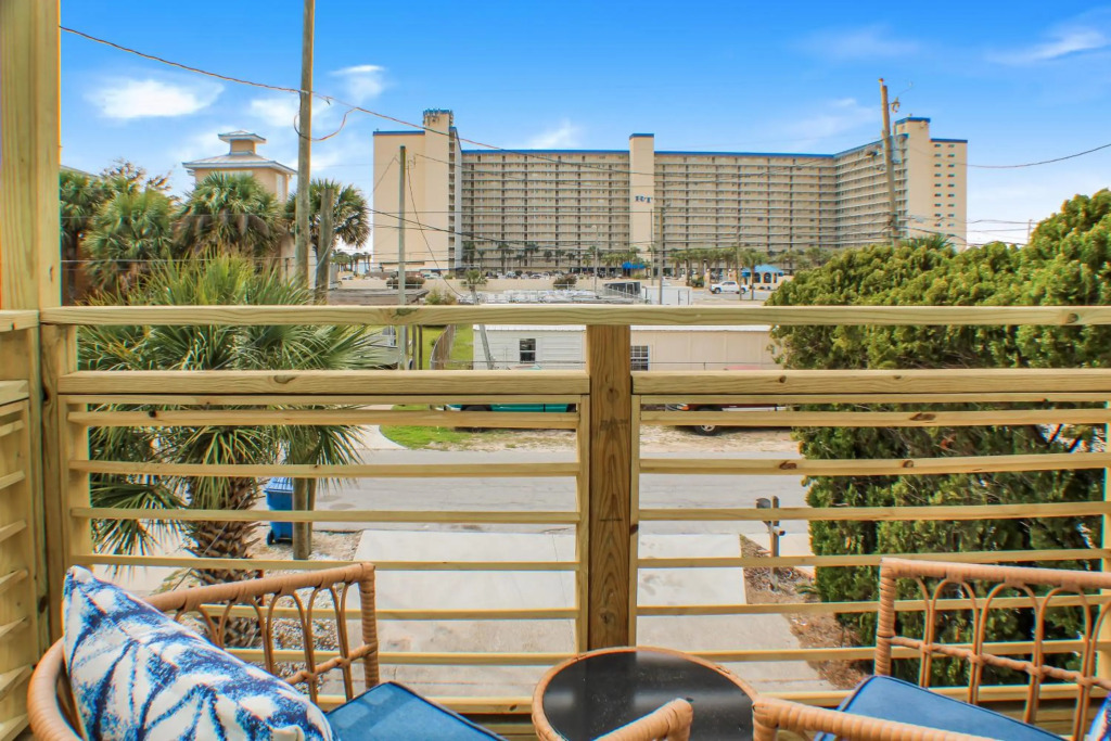 5810 Beach Drive Unit B