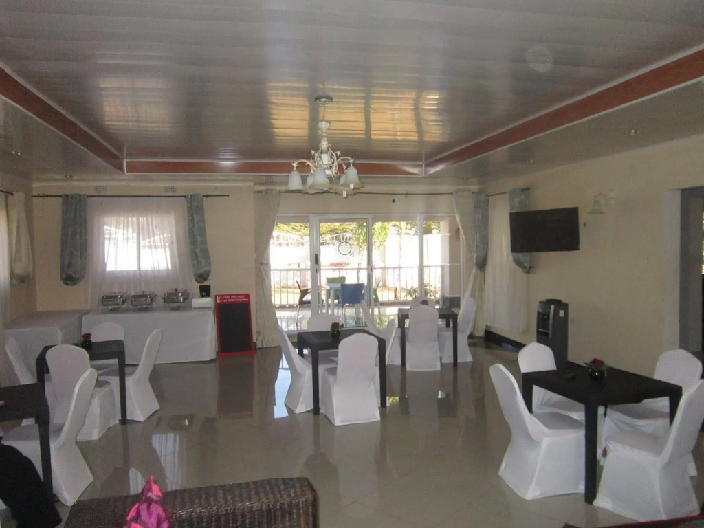 Royal Olympia Lodges and Safaris Livingstone