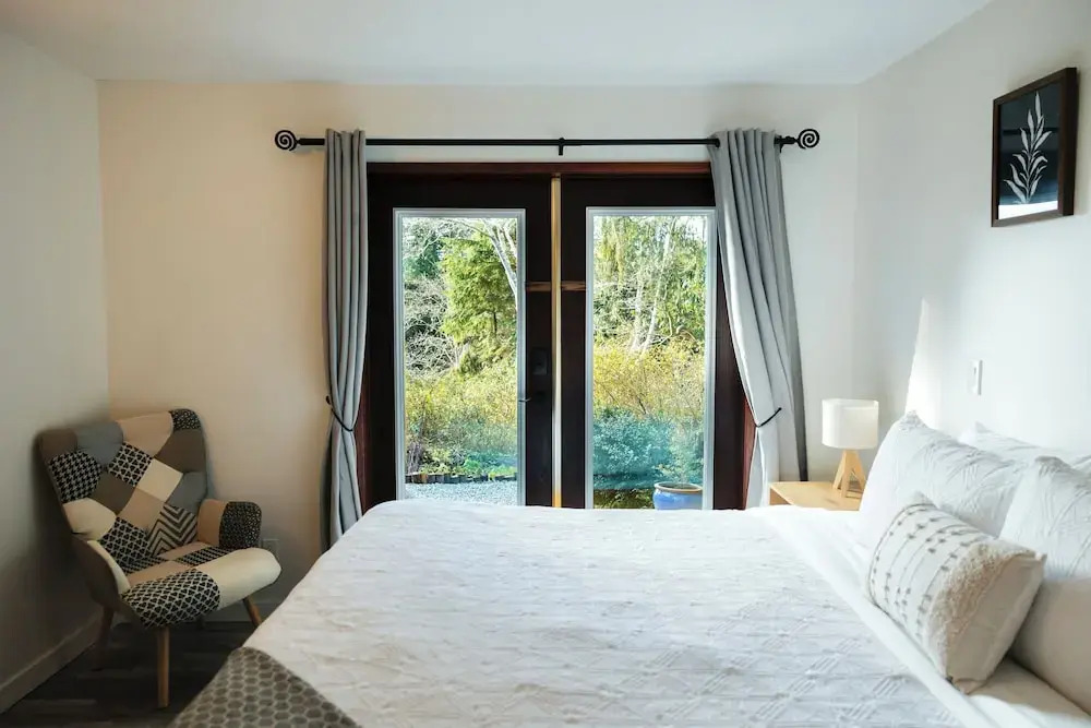 Secluded Oceanfront - Upstairs