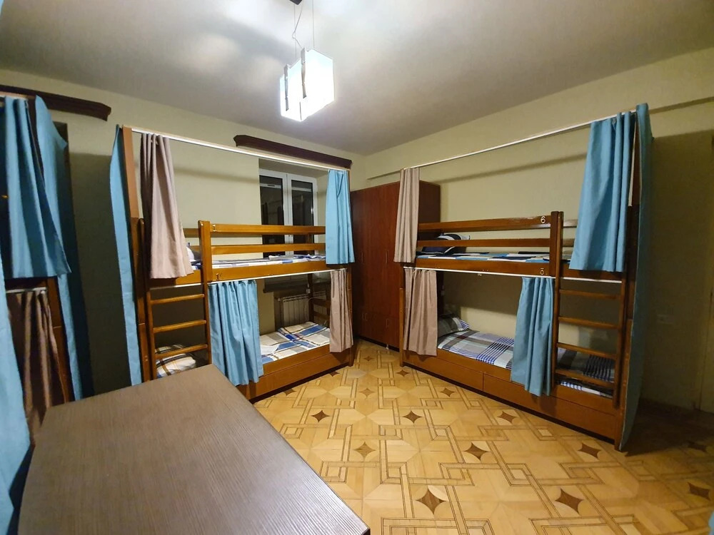 Doss Hostel And Hotel