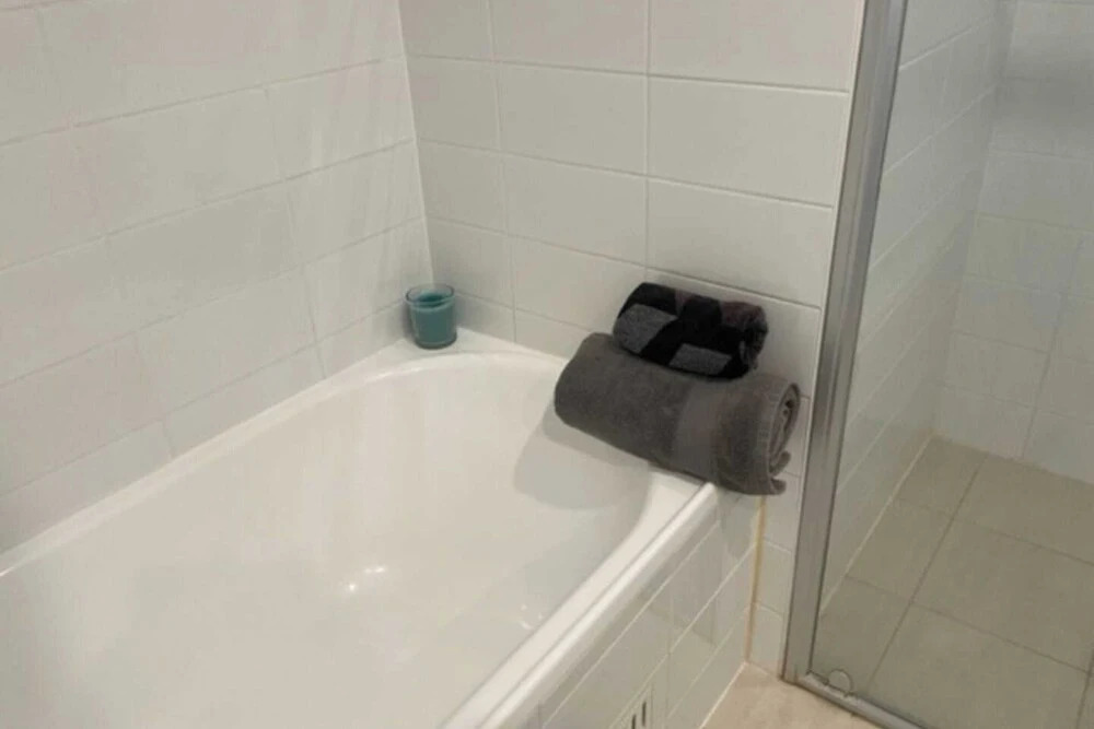 Spacious One Bedroom Apartment- With Large Balcony