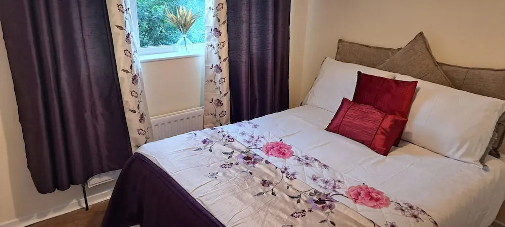 No 3 Main St, Charming 3-bed House in Bellaghy