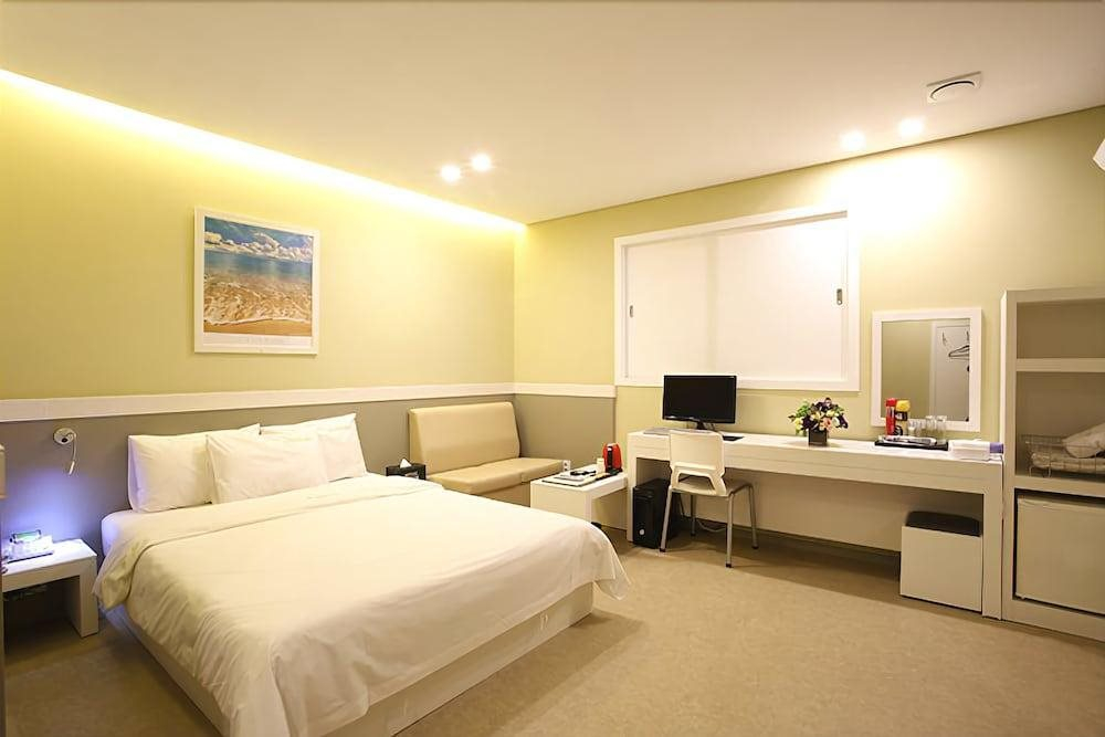 Honors Hotel