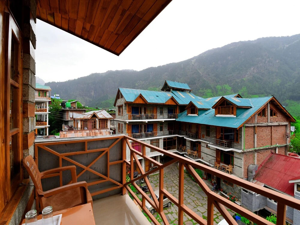OYO 13947 Tourist Nest