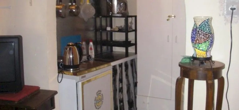 Adonis Guesthouse