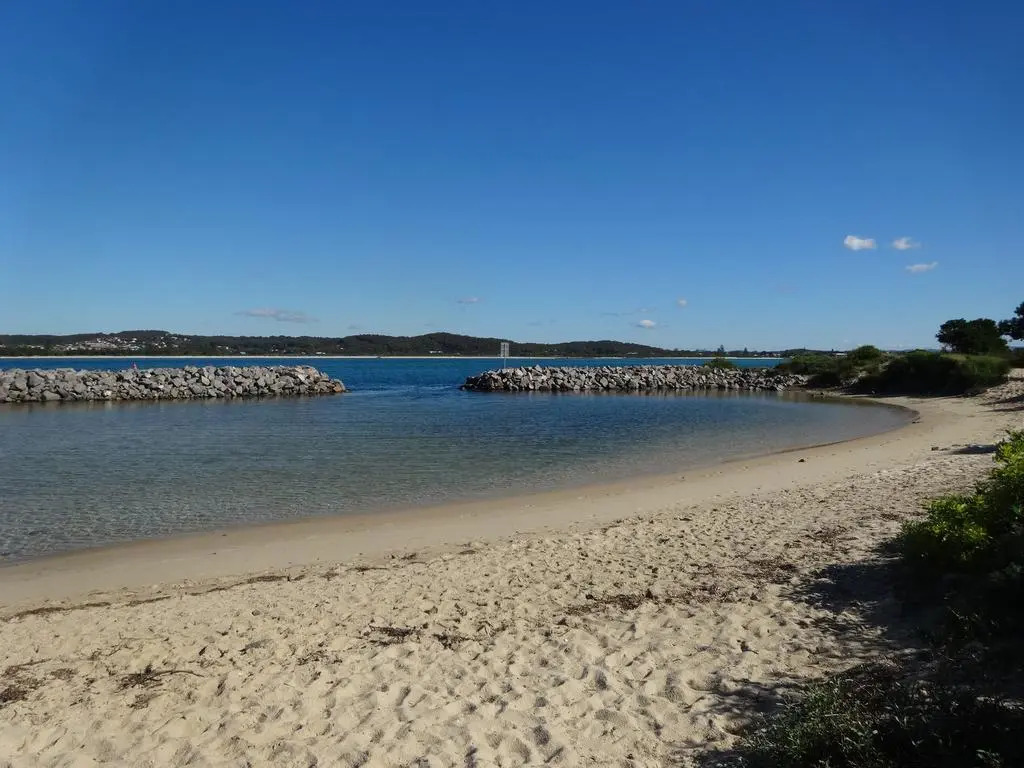 Waterside Retreat at Blacksmiths Beach - Swansea Channel